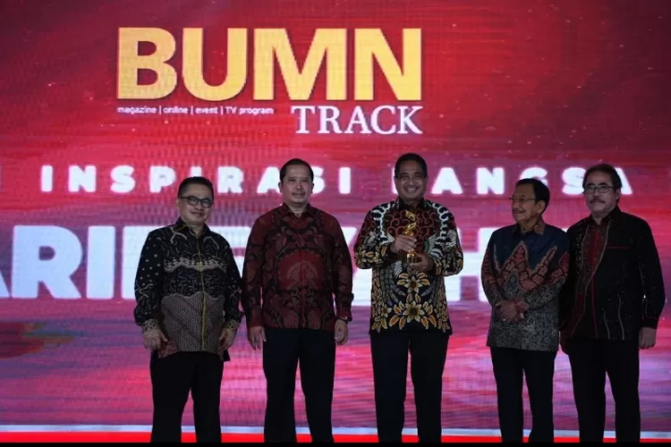 BUMN Track didukung PPM Manajemen kembali menggelar Anugerah BUMN 2023 sebagai bentuk apresiasi kepada para CEO dan perusahaan BUMN yang berkiprah bagi pertumbuhan kinerja perusahaan. 