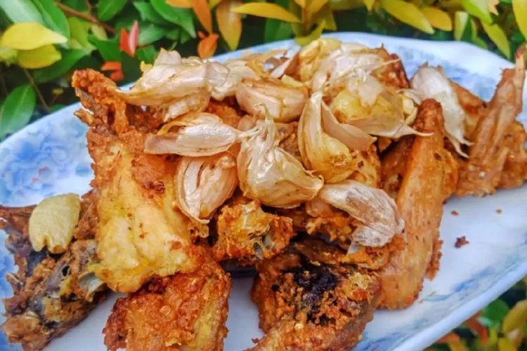Resep Ayam Goreng Bawang Putih Nikmat Gurih Dan Pedas Dalam Satu Gigitan