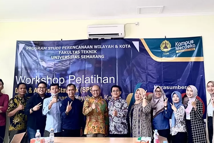 Dosen PWK USM Pelatihan Pengolahan Data Statistika Gunakan SPSS Bersama Ahli dari Undip