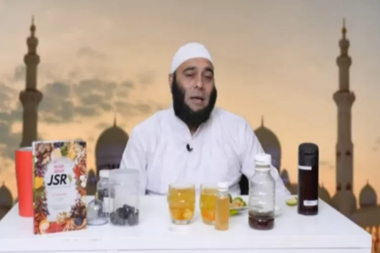 Bahan-bahan untuk membuat resep JSR obat flu alami ala dr Zaidul Akbar. (YouTube/Zaidul Akbar Official)