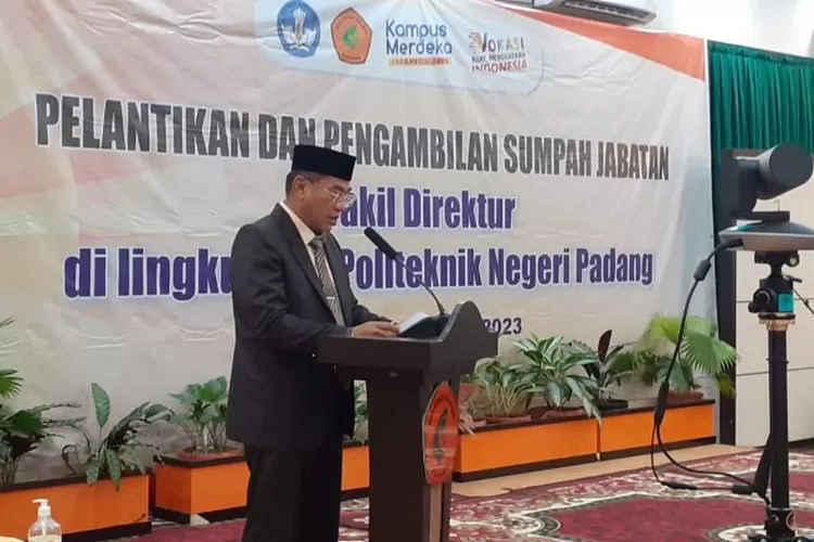 Direktur Politeknik Negeri Padang (PNP) Surfa Yondri menegaskan BLU tidak mengurangi kesejahteraan Pegawai. (pnp.ac.id)