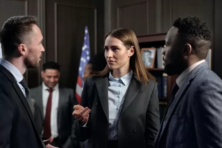 Ilustrasi zodiak yang suka mengatur (pexels.com/August de Richelieu)