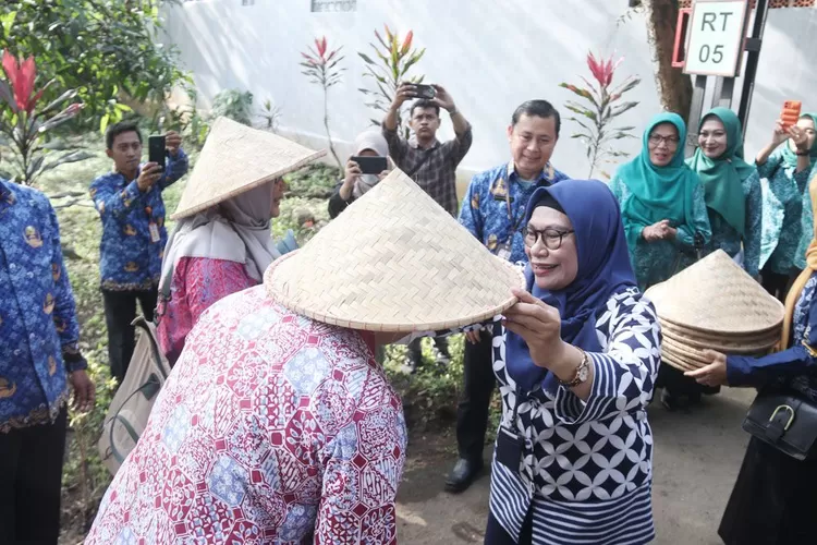 Rechecking Penilaian Kampung Keluarga Berkualitas Tingkat Jawa Barat Tahun 2023 di Harkat Farmhouse, Jalan Untung Partowijoyo.