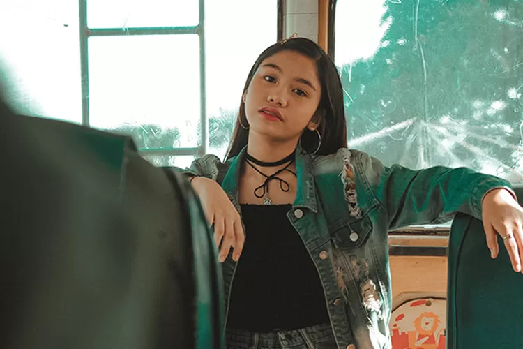 Seorang wanita yang memiliki harga diri yang tinggi akan selalu bangga dengan siapa dirinya, dan selalu memiliki keyakinan diri untuk mengatasi segala rintangan yang dihadapinya. (pexels.com/@thegiansepillo-3194675)