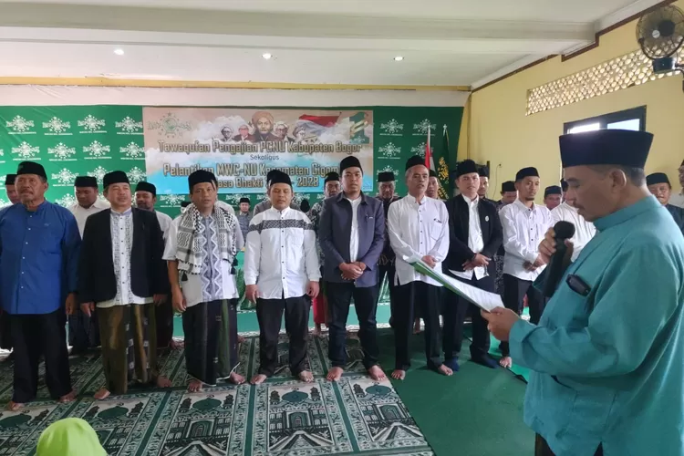 Pengurus MWC NU Kecamatan Cigombong masa bakti 2023-2028 saat dilantik.