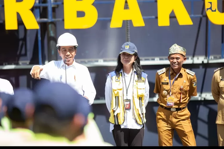 Di Provinsi Kalimantan Selatan (Kalsel), telah diselesaikan pembangunan SPAM Regional Banjarbakula untuk menambah pasokan air bersih perpipaan pada 5 kota/kabupaten yakni Banjarmasin, Banjarbaru, Banjar, Barito Kuala, dan Tanah Laut. 