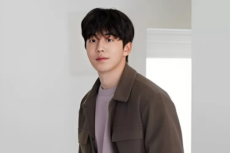 foto terbaru Nam Joo Hyuk saat pelatihan militer tersebar. (Instagram/management_soop)