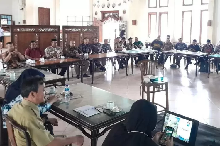 Desa Bersinar diharapkan mampu terlibat aktif dalam pemberantasan peredaran narkoba. (Arif Zaini Arrosyid)