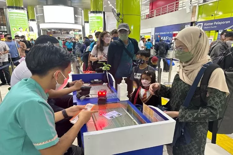 Libur Hari Raya Nyepi Dan Awal Ramadhan, 64 Ribu Orang Tinggalkan ...