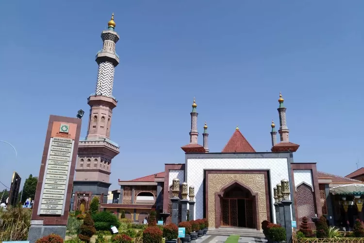 Masjid Raya At Taqwa Cirebon
