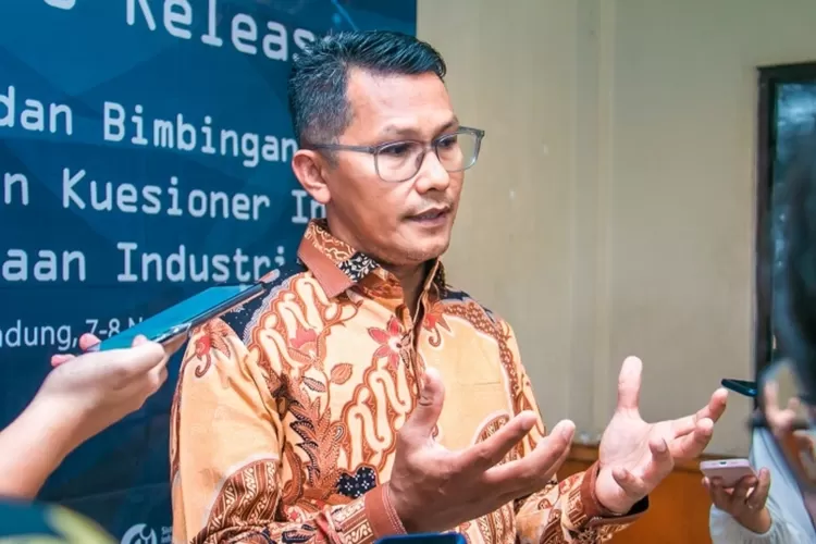 Jubir Kemenperin Febri Hendri Antoni Arif menegaskan perlunya langkah taktis mempertahankan industri dan hak pekerja    (AG Sofyan )