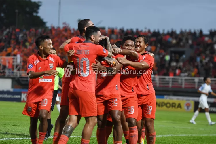 Pemain Borneo FC Merayakan Sebuah Kemenangan (foto ligaindonesiabaru)