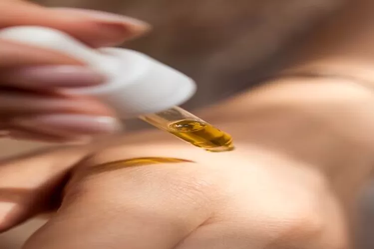 Ilustrasi/Retinol harus digunakan dengan aturan yang tepat agar mendapatkan hasil yang maksimal (https://unsplash.com/photos/80wCkpt-IKE?utm_source=unsplash&amp;utm_medium=referral&amp;utm_content=creditShareLink)