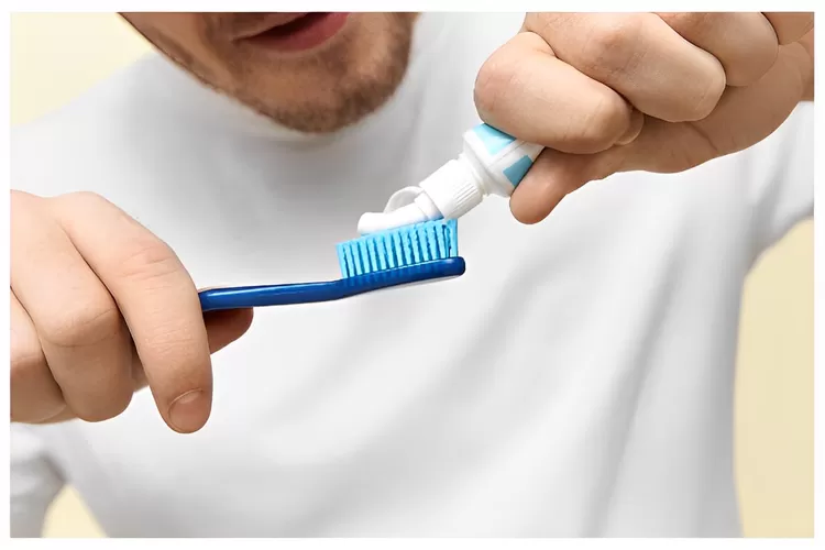 Berikut hukum menggosok gigi selama puasa di bulan Ramadhan 2023 (Foto: Gorajuara/freepik/karlyukav)