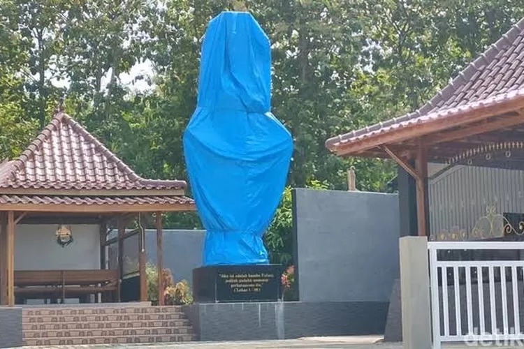 Penurupan Patung Bunda Maria di Rumah Doa, Kulon Progo Yogyakarta  (Libernesia )