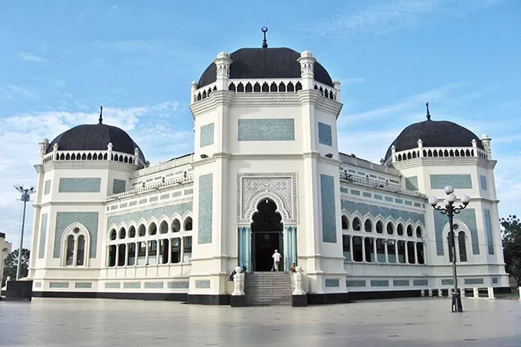 Masjid Raya Medan (Twitter @zqhr)
