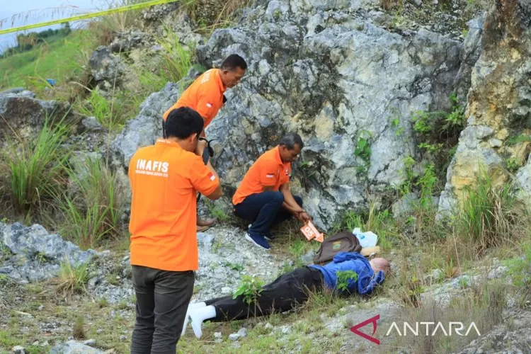 Polda Sumatera Utara kembali melakukan pengecekan tempat kejadian perkara untuk mendalami penyebab kematian Bripka Arfan Saragih di Desa Siogung-ogung, Kecamatan Pangururan, Kabupaten Samosir.  (ANTARA/HO-Humas Polda Sumut)