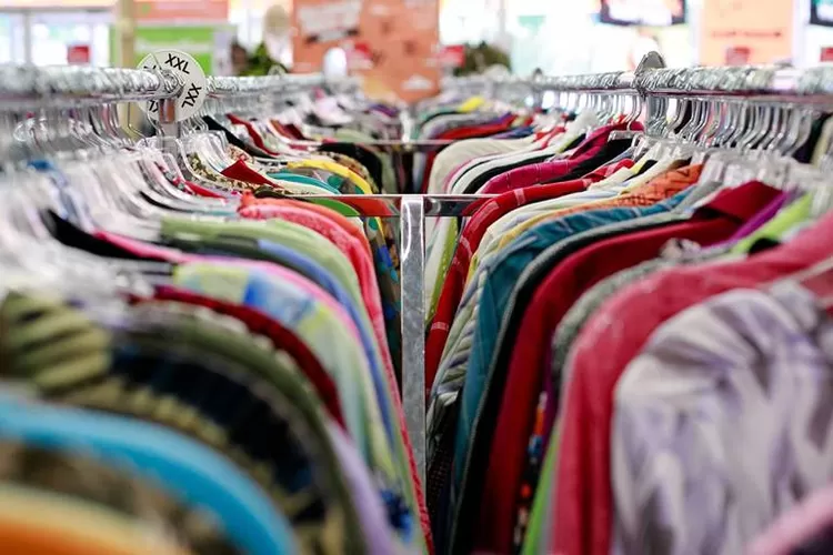Dinas Perdagangan Koperasi dan Perindustrian - Disdagkoperind Kota Cimahi melansir, di Kota Cimahi, ada sejumlah titik bisnis thrifting, diantaranya yakni dikawasan Cibeureum dan Jalan Lurah. (dok. cimahikota.go.id)