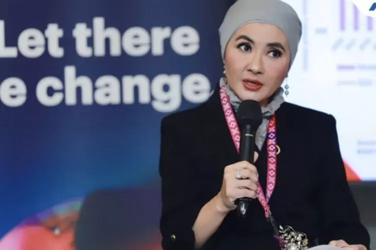 Jadi Wanita Paling Berpengaruh Di Dunia, Inilah Profil Nicke Widyawati ...