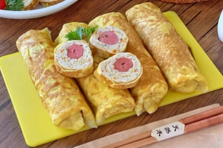 Ilustrasi resep rolade ayam tahu untuk menu buka puasa Ramadhan yang enak dan sehat. (Instagram @koh_aming)