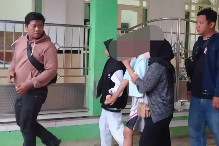 Siswi berusia 11 tahun di Batang  diduga mendapat kekerasan seksual.