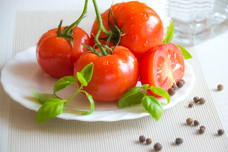 Manfaat tomat untuk kesehatan tubuh (Pexels PhotoMIX Company)