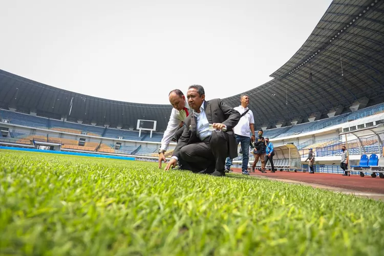 Di Kota Bandung terdapat dua stadion yang menjadi rekomendasi atau ditunjuk oleh FIFA, yakni stadion GBLA dan stadion Sidolig. (dok : www.bandung.go.id)