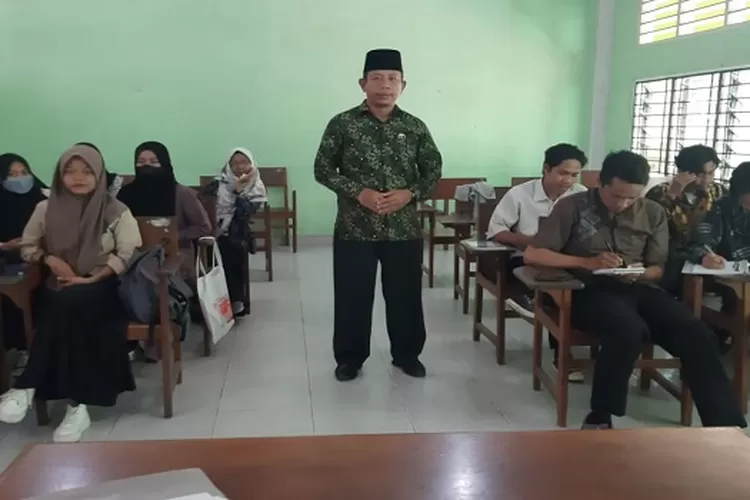 Ketua MUI Percut Sei Tuan Muktaruddin di ruang kampus UIN-SU. (Realitasonline.id/Dok)