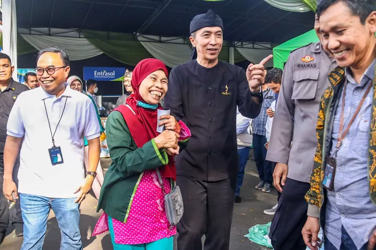 Wakil Wali Kota Bogor, Dedie A. Rachim membuka secara resmi Safari Ramadan BUMN Tahun 2023