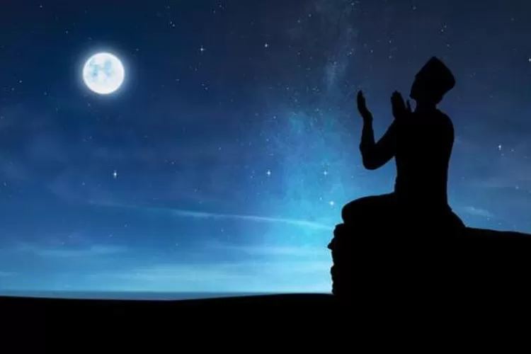 Menghidupkan malam Lailatul Qadar (Freepik)