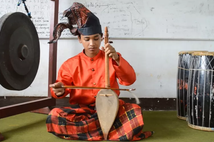 Keso Alat Musik Tradisional Dari Sulawesi Selatan (yt : Andi Daeng Official)