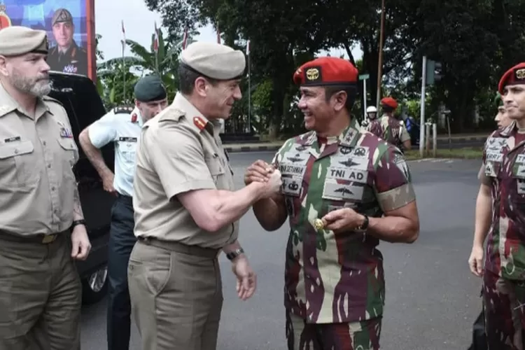 Mayjen TNI Iwan Setiaan dimutasi jadi Pangdam XII Tanjungpura, Posisi Danjen Kopassus ditempati Brigjen TNI Deddy Suryadi (Dok Kopassus)