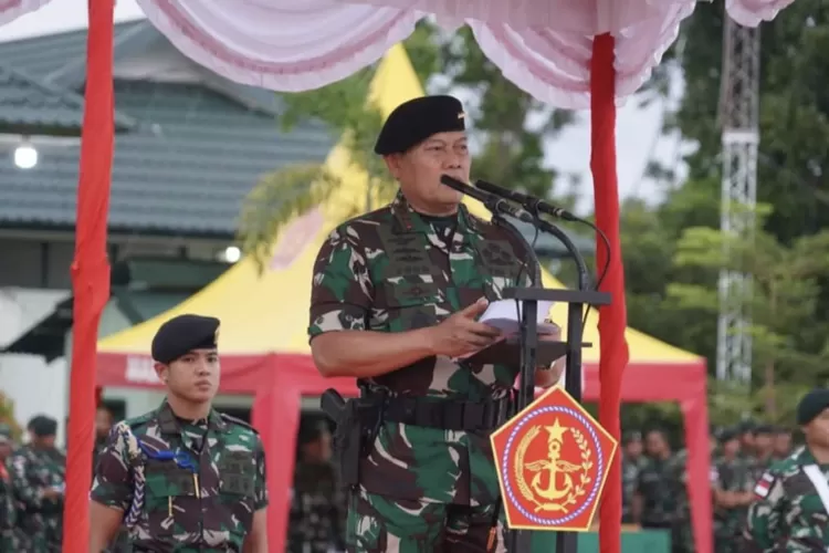 Panglima TNI Mutasi 219 Perwira, Laksma TNI Julius Widjojono Jabat ...