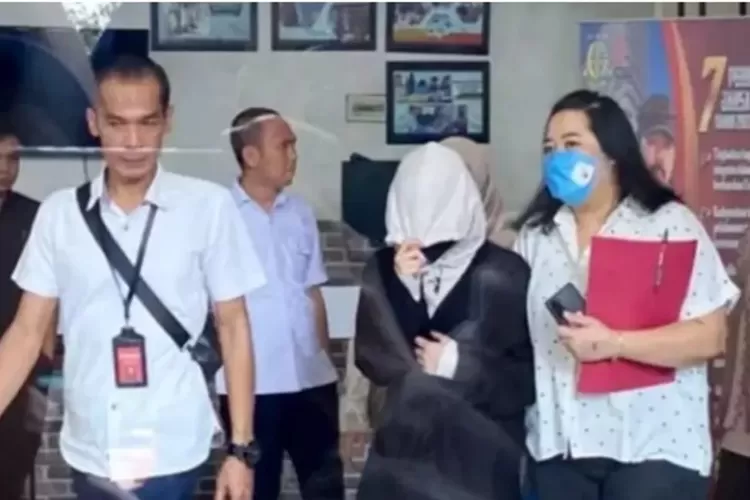 Anak AG saat di Kejari Jakarta Selatan.