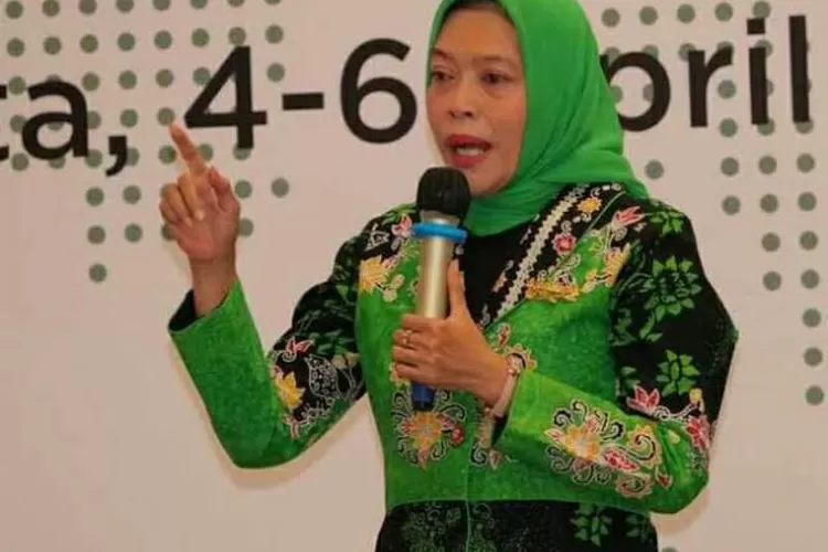 Pimpinan Baznas Bidang Pendistribusian  dan Pendayagunaan Saidah Sakwan,MA