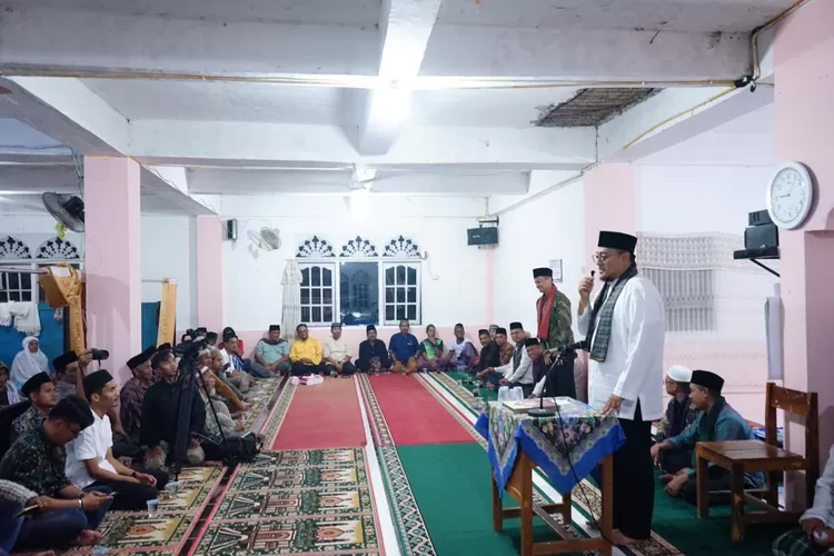 Wakil Bupati Tanah Datar Richi Aprian saat kunjungan Tim Khusus Safari Ramadhan ke Masjid Istiqamah Jorong Cendrawasih