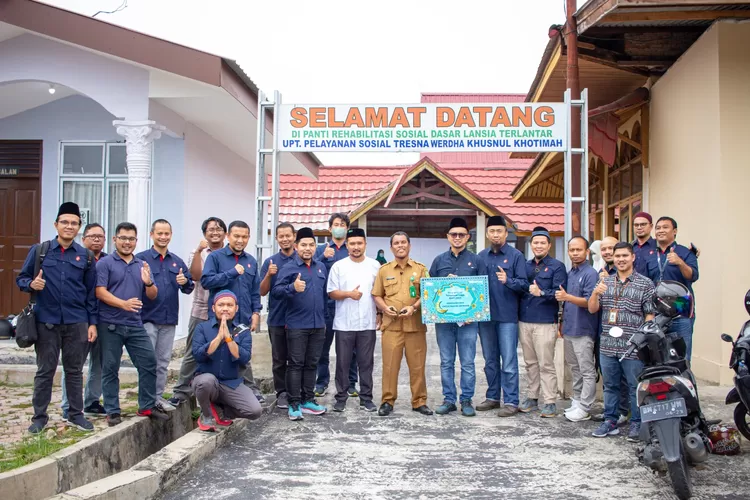 Dompet Dhuafa Riau dan Telkomssl Siaga Rafi dalam Kunjungan ke Panti Werdha Husnul Khotimah