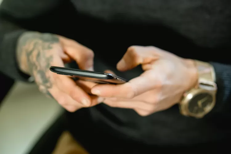 Ilustrasi cara menghindari perselingkuhan (Pexels/Olha Ruskykh)