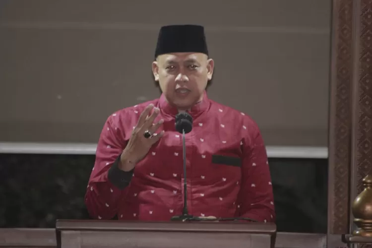 Plt Wali Kota Bekasi Tri Adhianto. (Humas Pemkot Bekasi)