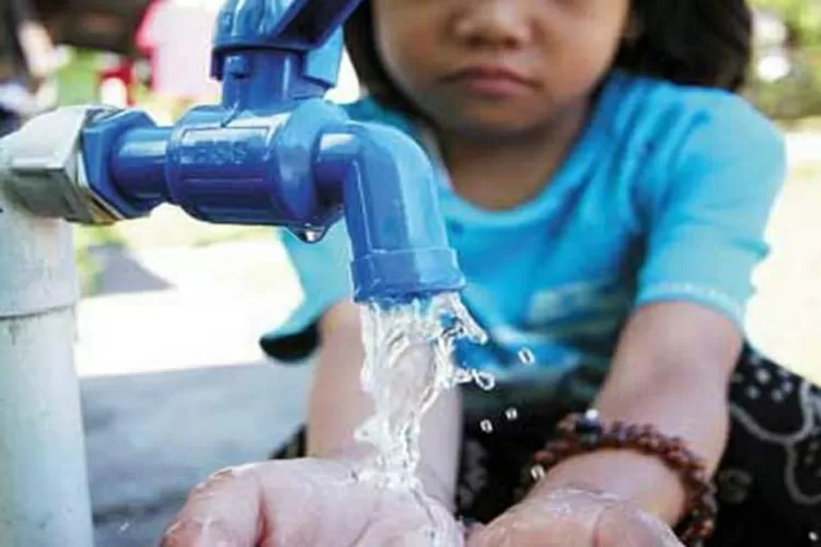 PAM Jaya menurunkan tarif air bersih perpipaan di wilayah Jakut.