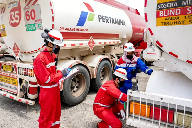 Kemenhub beri kelonggaran kendaraan besar jenis truk pada saat arus mudik (dok pertamina.com)