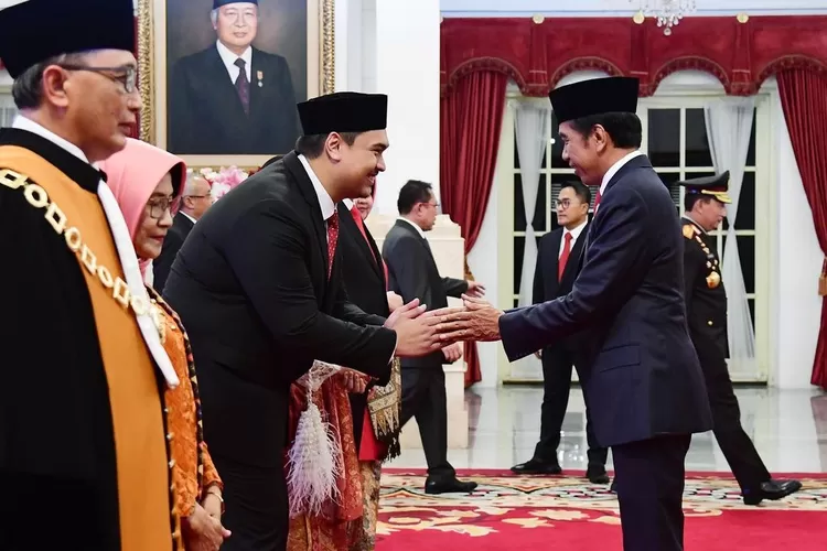 Menpora Dito Ariotedjo baru menjabat langsung diberi mandat ini oleh Presiden Jokowi, netizen antusias karena punya Menpora dari generasi muda. (Instagram @ditoariotedjo)