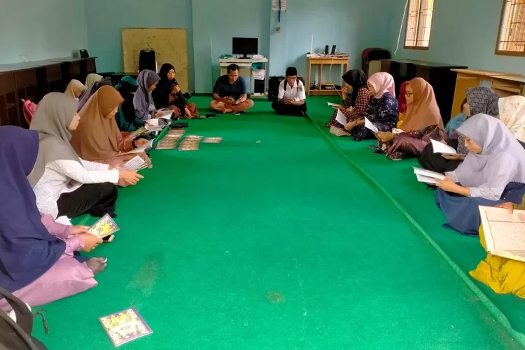 Ramadan, SDN Katokkoan Masamba Gelar Kegiatan Khatam Qur&rsquo;an bagi Tenaga Pendidik (Dok. LHR)