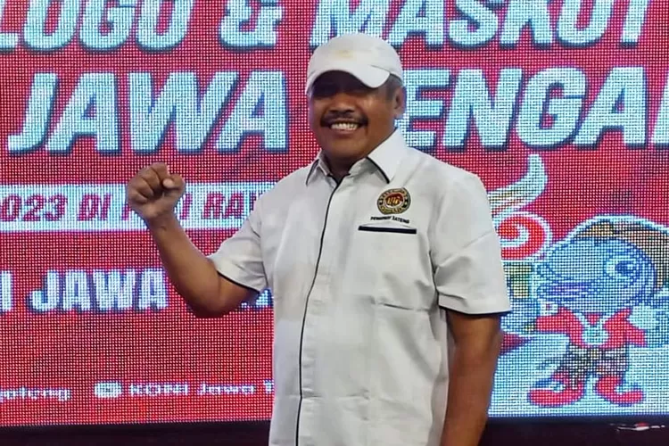 Plt Ketua Taekwondo Surakarta Effendi Hari MC mempersiapkan anggotanya untuk muskot. (Istimewa)
