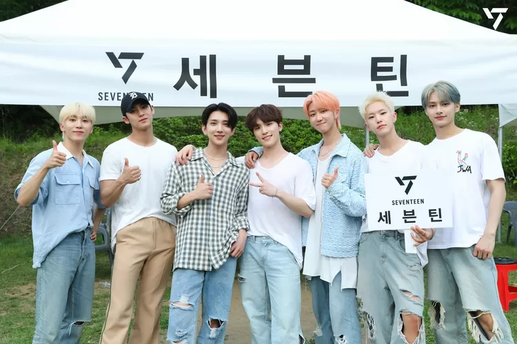 Seventeen di The Game Caterer's Hybe sebelumnya (Twitter)