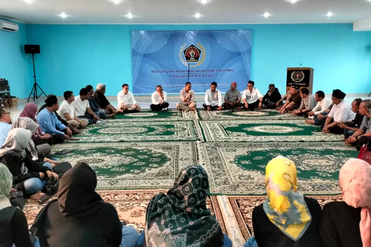 Gelar Buka Puasa Bersama, Ketua PWI Jabar Ajak Pengurus Sukseskan Dua Agenda Penting Puncak HPN dan Kongres PWI Pusat