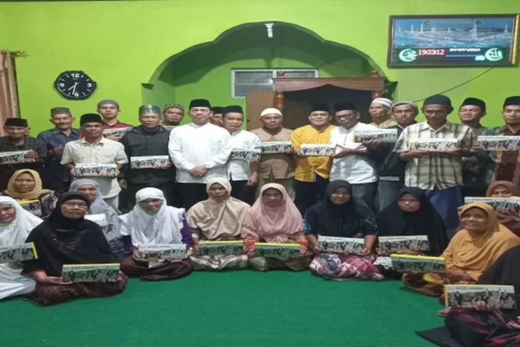 Bersilaturrahmi dengan warga Sibador di Masjid Al-Muttaqin  (Realitasonline/Ris)