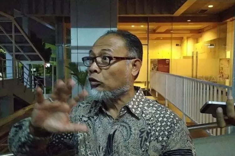 Eks Wakil Ketua KPK, Bambang Widjojanto (BW) sebut Firli Bahuri bisa saja terkena tindak pidana akibat diduga membocorkan dokumen kasus korupsi. (Stephanus Aranditio - Suara.com)