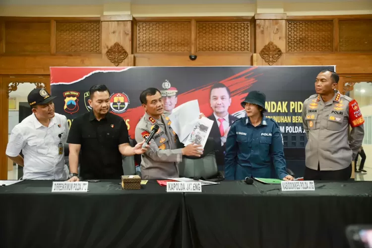 Polda Jateng merilis hasil autopsi dari para korban Slamet Tohari, dukun pengganda uang yang sadis di Banjarnegara.  (Polda Jateng)