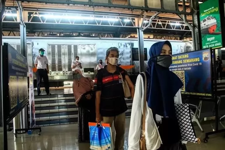 PT KAI Berikan diskon tiket kereta Mudik 2023 Sampai 20 Persen. (Ayosemarang.com/ Audrian Firhannusa)